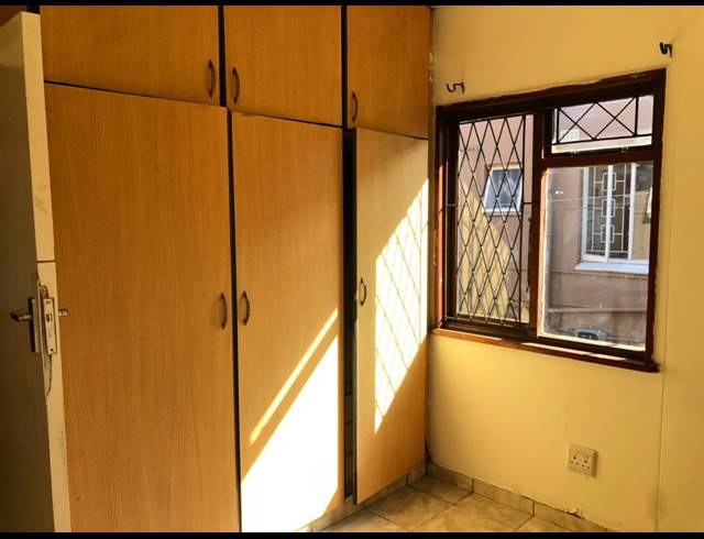 3 BEDROOM FREEHOLD RENTED IN SYDENHAM